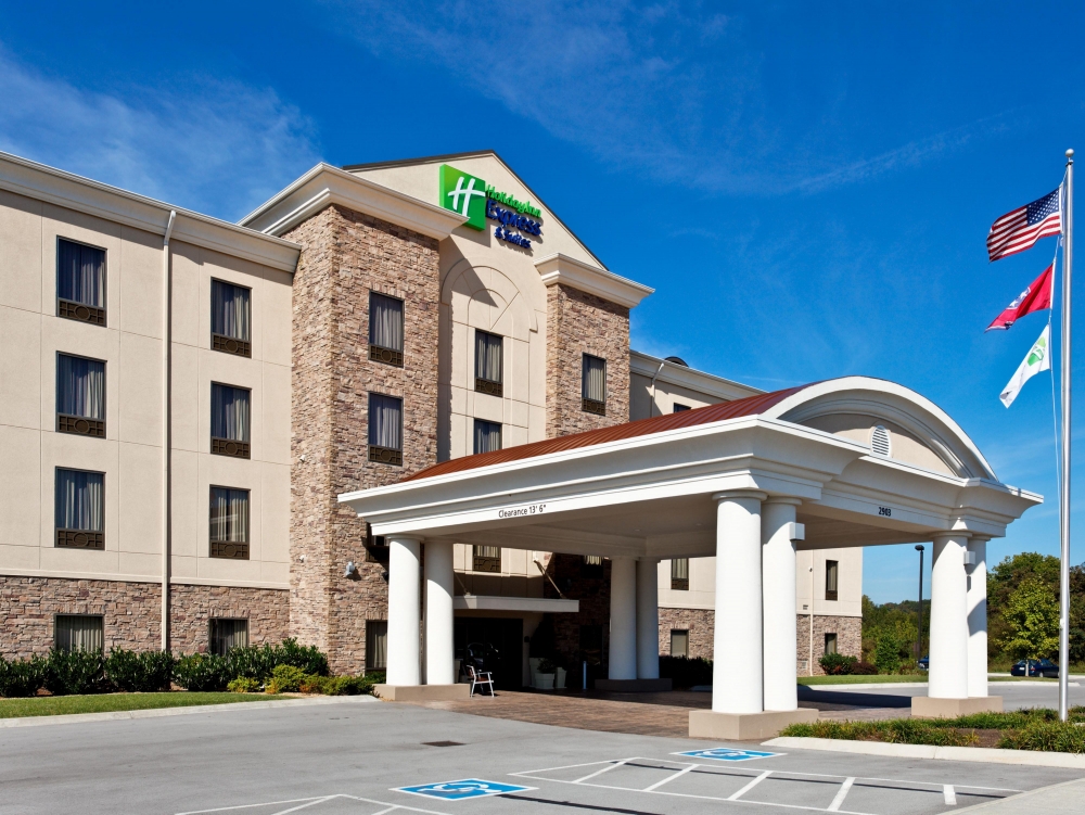 Holiday Inn Express & Suites