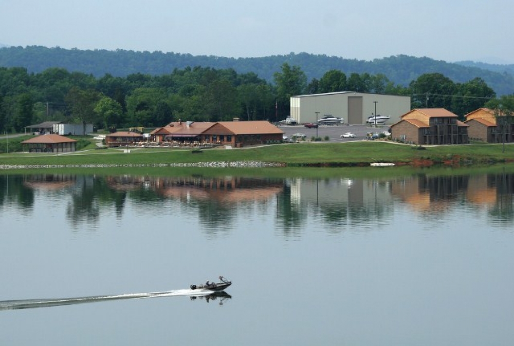 lakeside at the Point Resort Marina