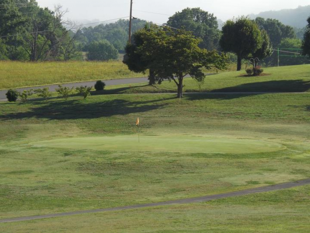 White Pine Golf Club course - Douglas Lake