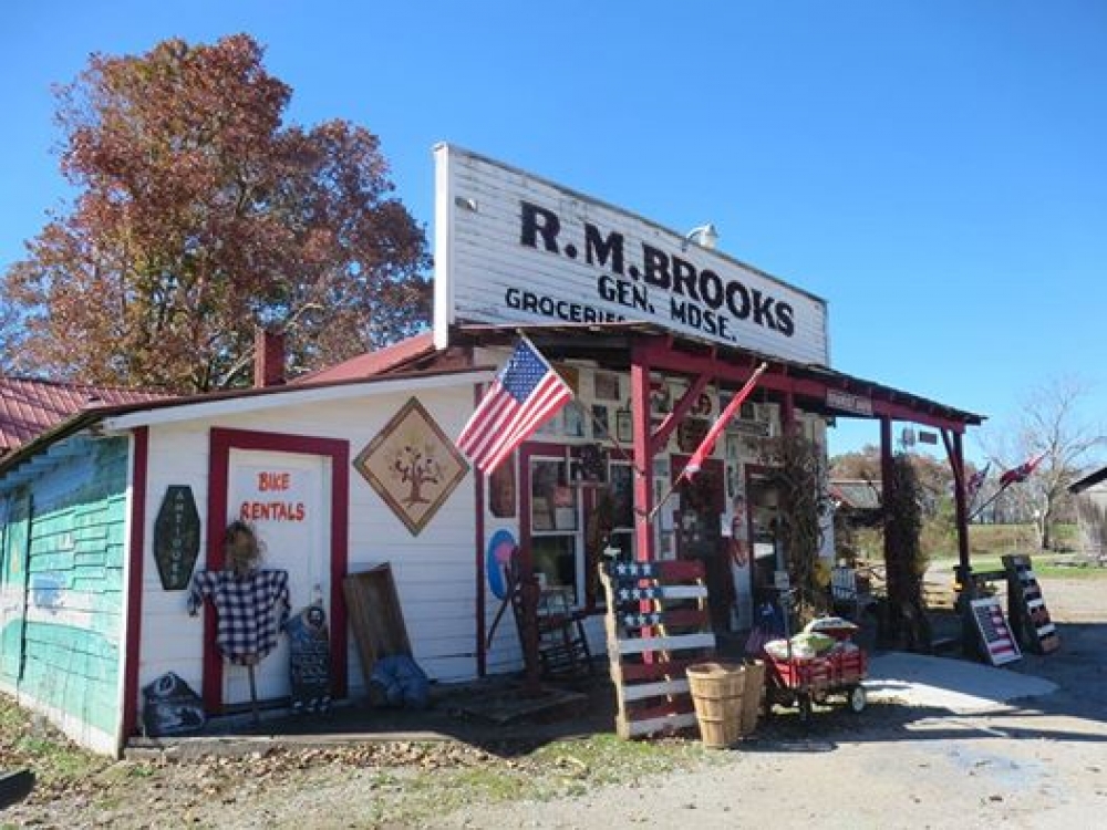R. M. Brooks Store next to Brooks RV Campground