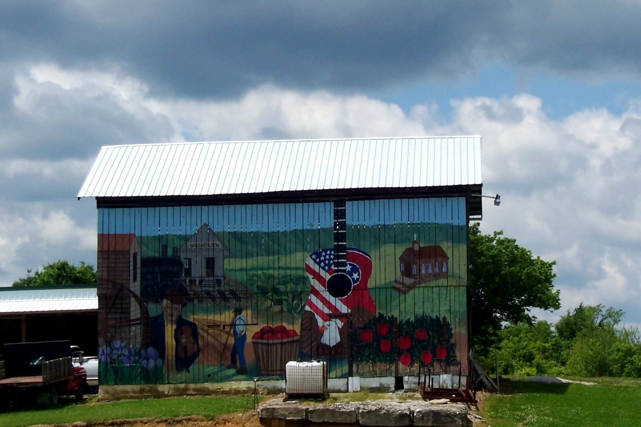Painted Barn Washburn scaled 1 - East Tennessee Vacations