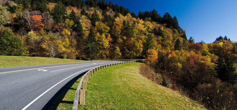 Eaast TN Crossing Byway road